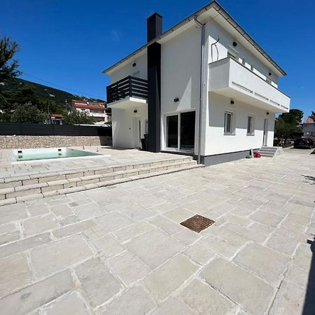 Villa Kety Baška Exteriör bild
